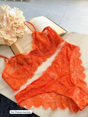 set danna naranja