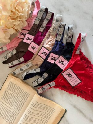 Tanga pedrería estilo Victoria Secret paquete de 10 modelo 1